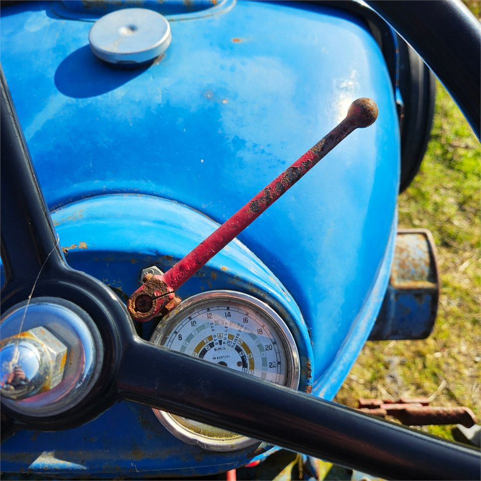 Traktor Ford T2: bilde 8 Traktor Ford T2: bilde 8