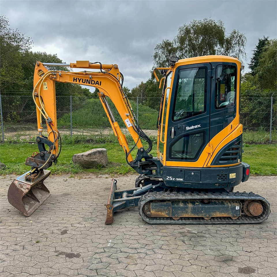 Hyundai Robex 25Z-9AK - Minigraver: bilde 1 Hyundai Robex 25Z-9AK - Minigraver: bilde 1