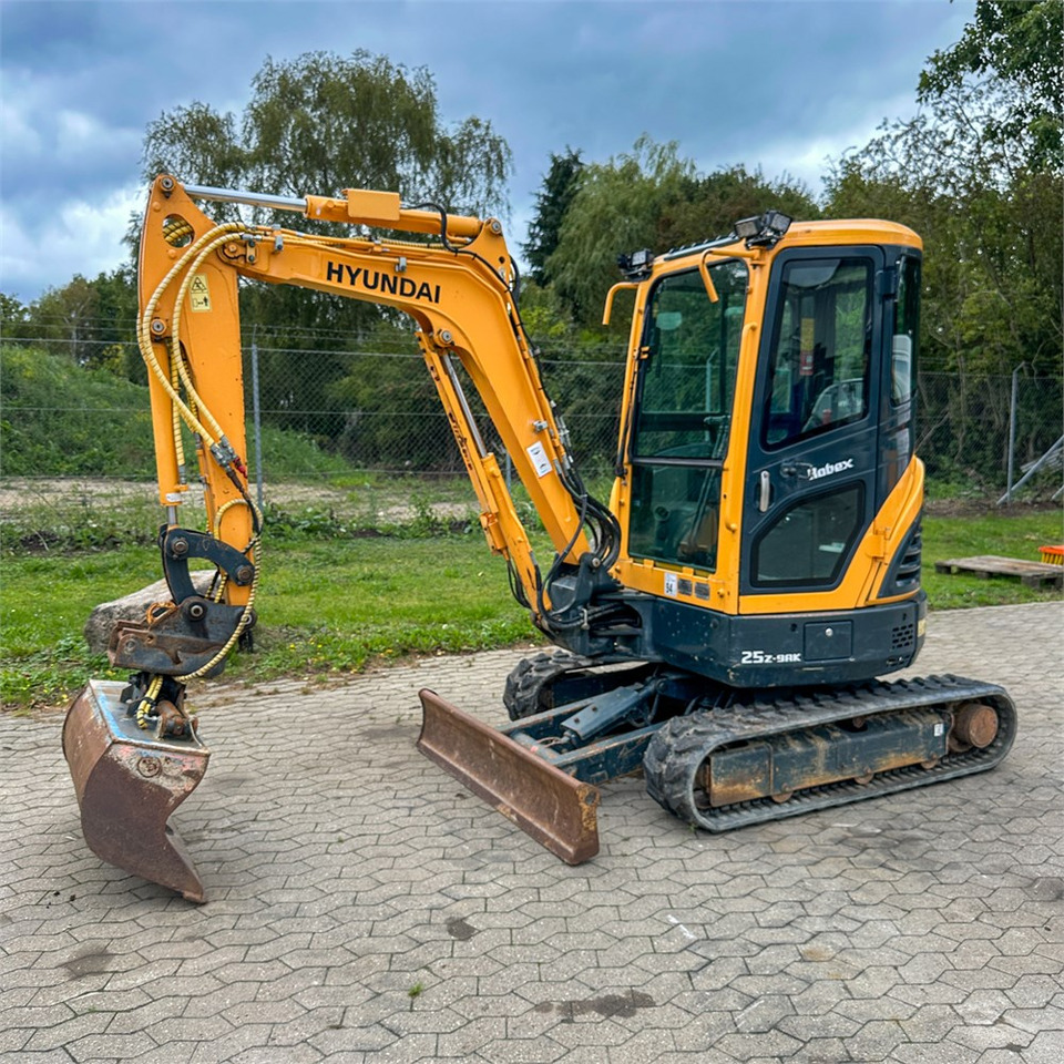 Hyundai Robex 25Z-9AK - Minigraver: bilde 2 Hyundai Robex 25Z-9AK - Minigraver: bilde 2