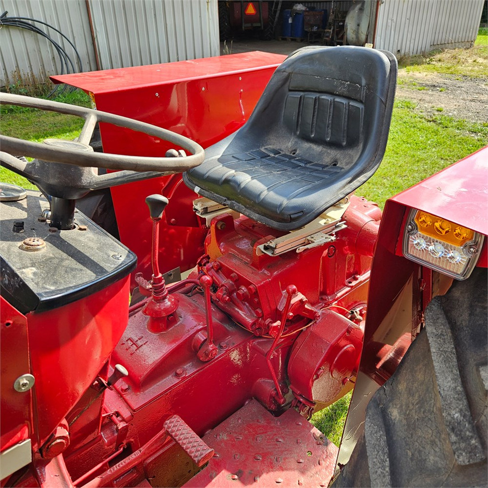 Traktor IH 444: bilde 9