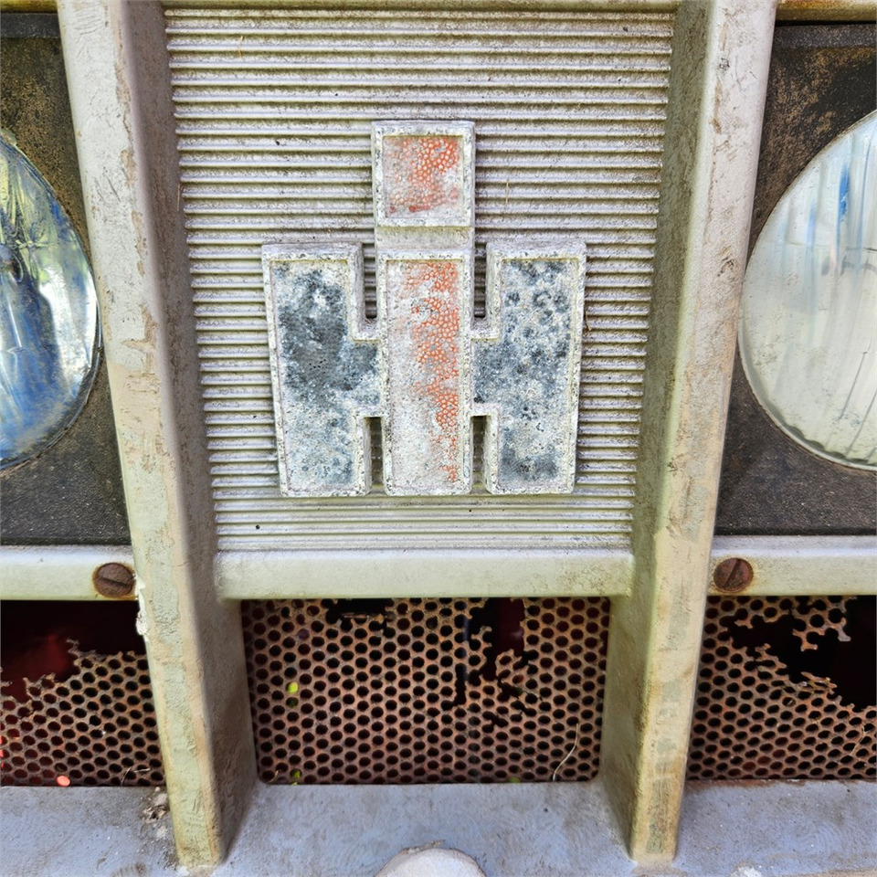 Traktor IH 444: bilde 18