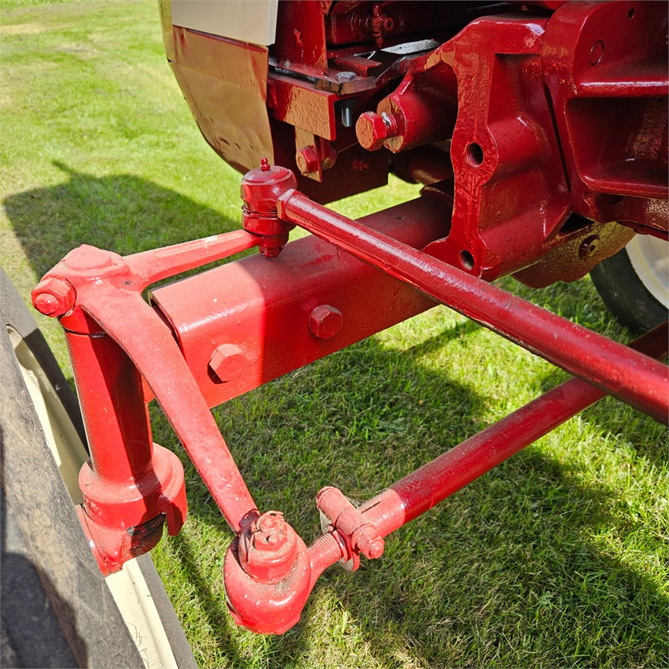 Traktor IH 444: bilde 20