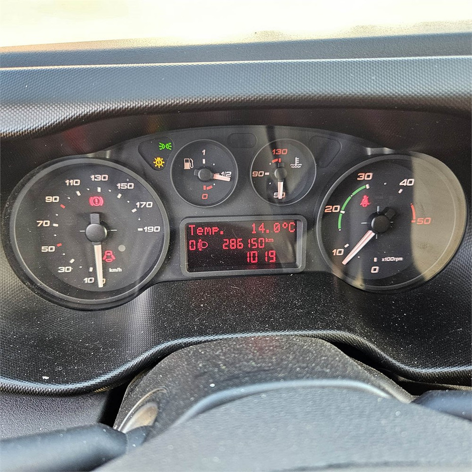 Kassebil Iveco Daily 35s17 3,0D: bilde 26