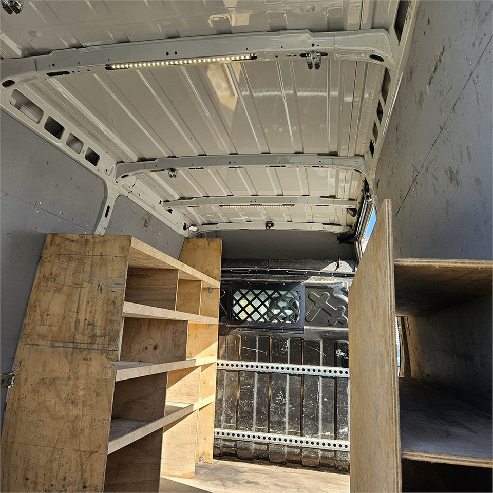 Kassebil Iveco Daily 35s17 3,0D: bilde 10