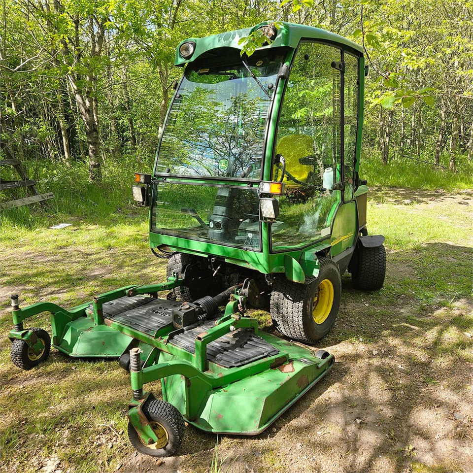 John Deere 1565 Series II 4WD - Gressklipper: bilde 1 John Deere 1565 Series II 4WD - Gressklipper: bilde 1