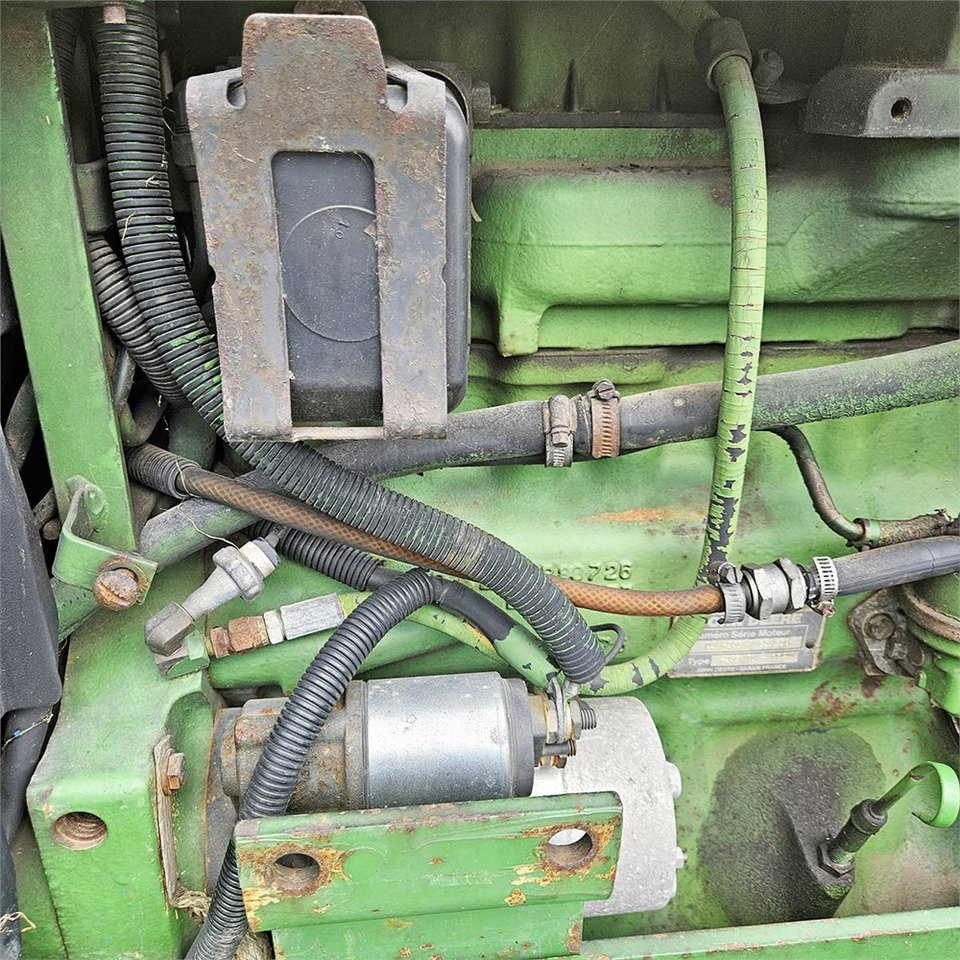 Traktor John Deere 2850 MFWD: bilde 30 Traktor John Deere 2850 MFWD: bilde 30