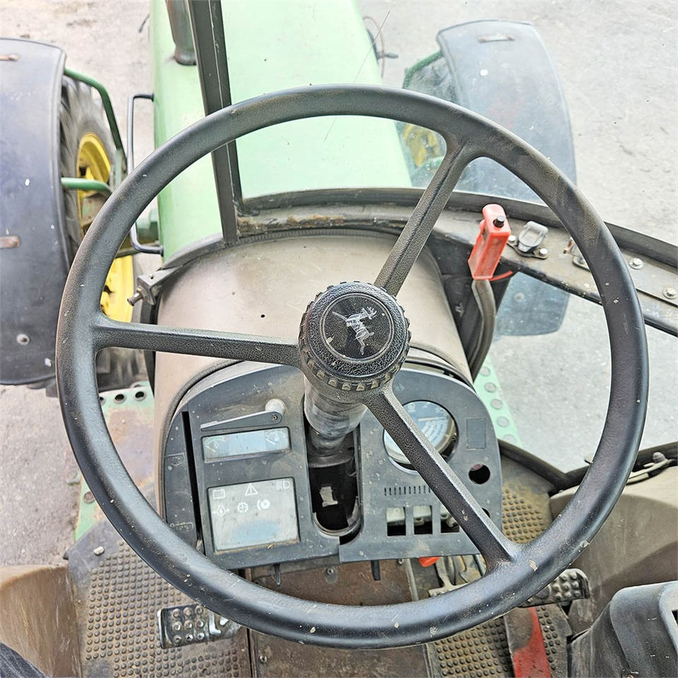 Traktor John Deere 2850 MFWD: bilde 15 Traktor John Deere 2850 MFWD: bilde 15