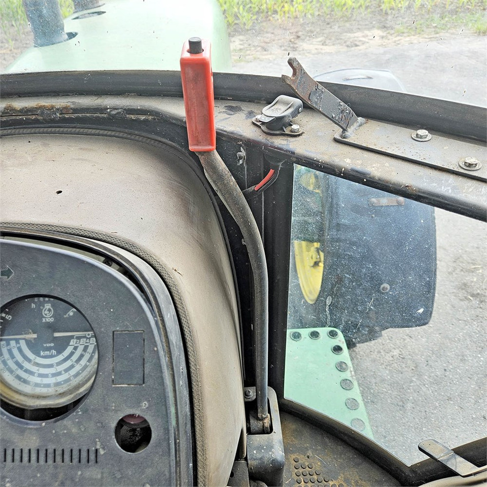 Traktor John Deere 2850 MFWD: bilde 18 Traktor John Deere 2850 MFWD: bilde 18