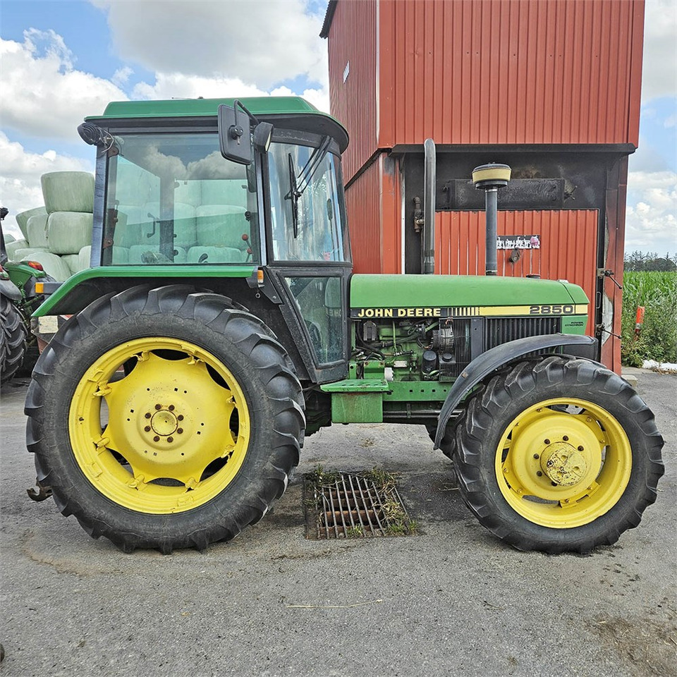 John Deere 2850 MFWD - Traktor: bilde 2 John Deere 2850 MFWD - Traktor: bilde 2