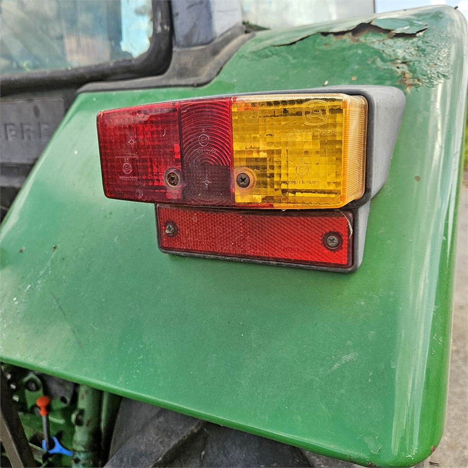 Traktor John Deere 2850 MFWD: bilde 36 Traktor John Deere 2850 MFWD: bilde 36