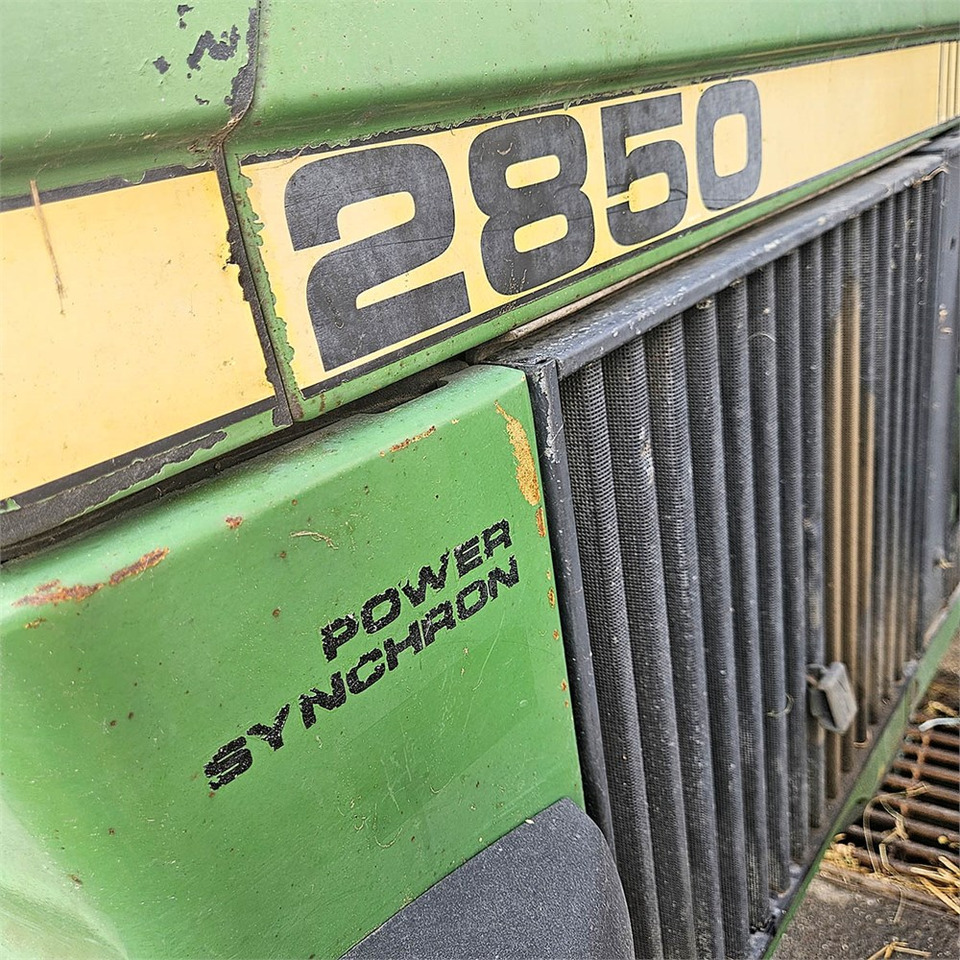 Traktor John Deere 2850 MFWD: bilde 27 Traktor John Deere 2850 MFWD: bilde 27