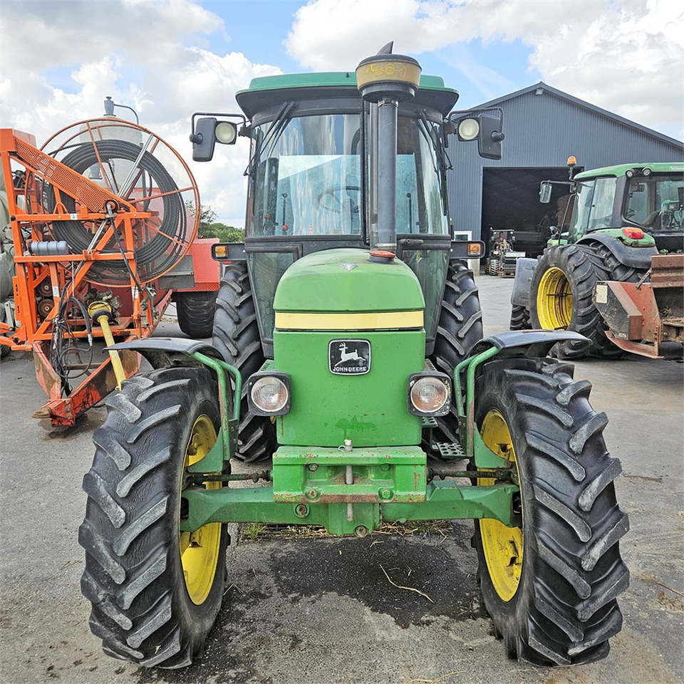 Traktor John Deere 2850 MFWD: bilde 7 Traktor John Deere 2850 MFWD: bilde 7