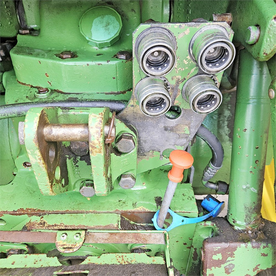 Traktor John Deere 2850 MFWD: bilde 24 Traktor John Deere 2850 MFWD: bilde 24