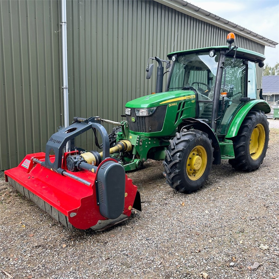 John Deere 5058 E - Traktor: bilde 2 John Deere 5058 E - Traktor: bilde 2
