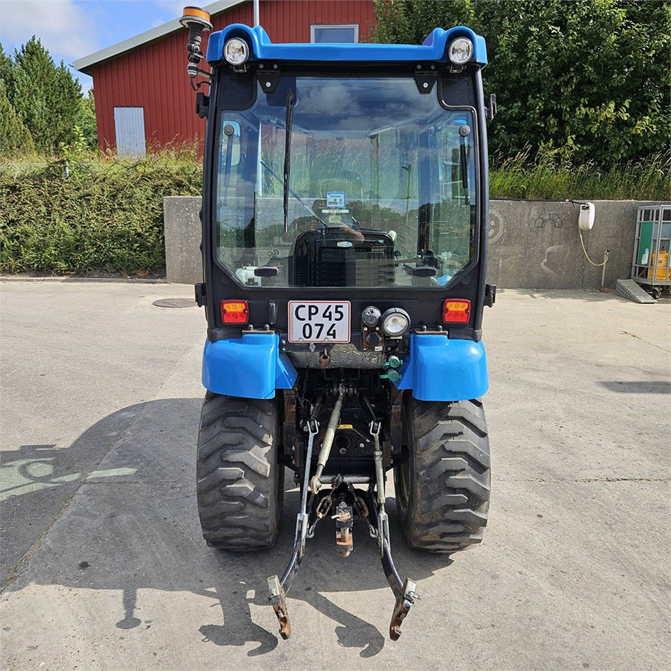 LS Mtron Ls J27HST - Kommunale traktor: bilde 4 LS Mtron Ls J27HST - Kommunale traktor: bilde 4