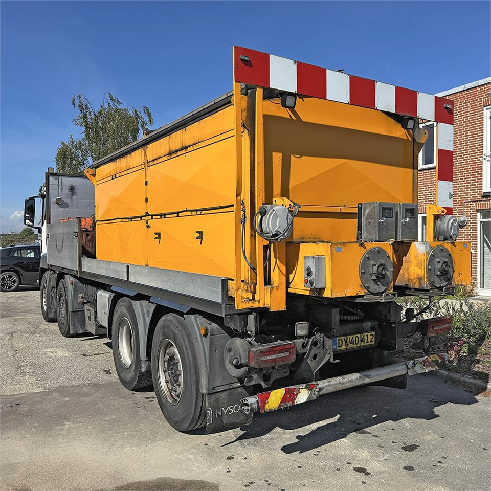 MAN TG 35. 8x2-6 BL - Planbil, Bitumensprøyte: bilde 4 MAN TG 35. 8x2-6 BL - Planbil, Bitumensprøyte: bilde 4