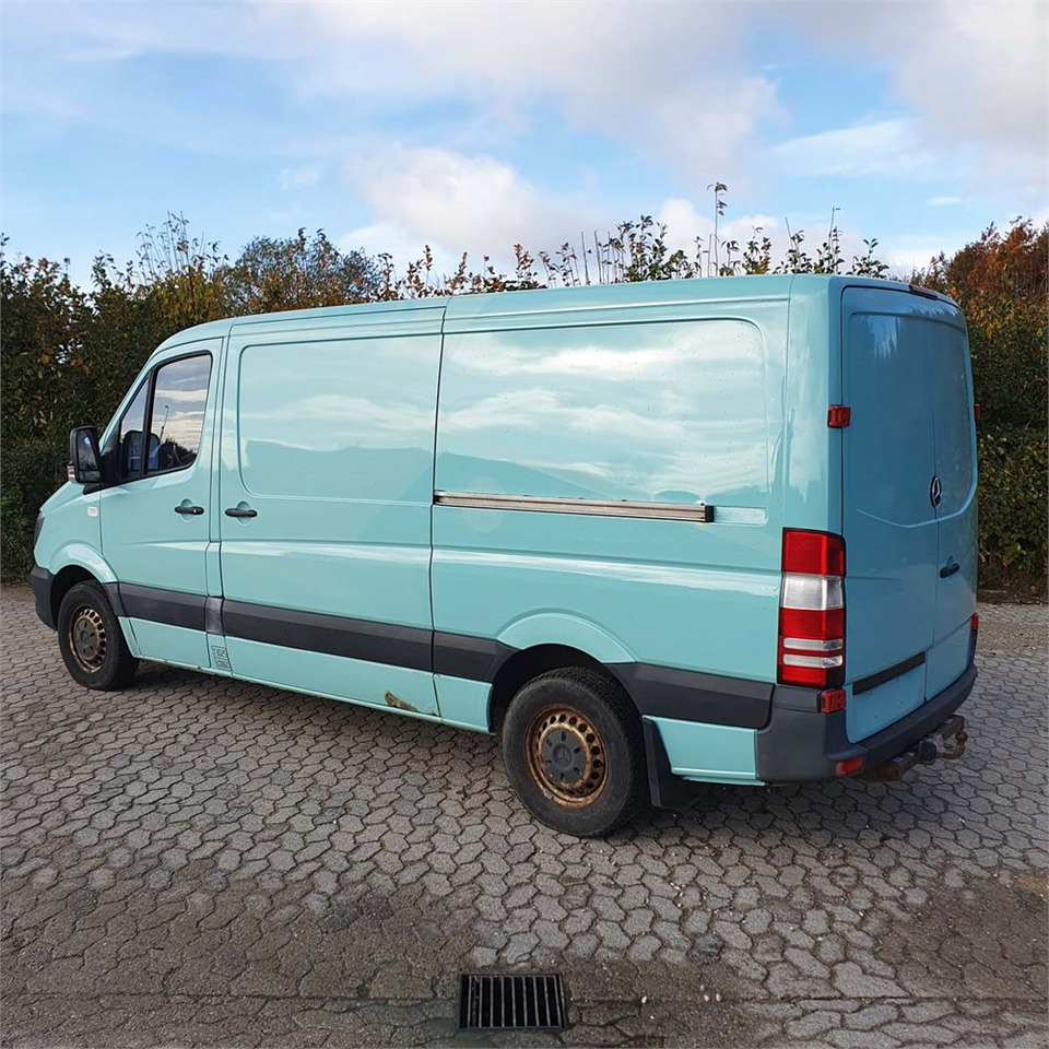 Mercedes 213 CTI - Kassebil: bilde 4 Mercedes 213 CTI - Kassebil: bilde 4