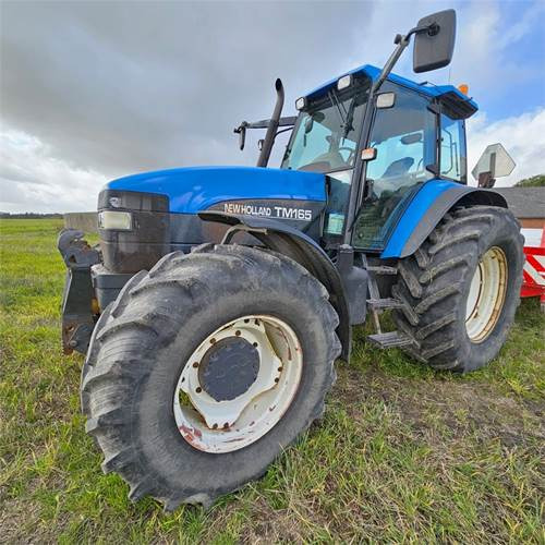 New Holland TM165 - Traktor: bilde 2 New Holland TM165 - Traktor: bilde 2