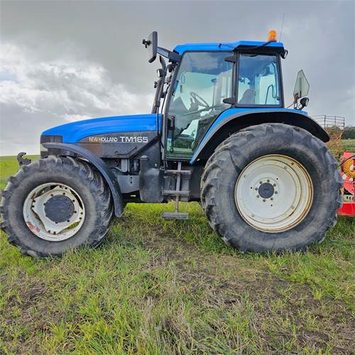 New Holland TM165 - Traktor: bilde 1 New Holland TM165 - Traktor: bilde 1