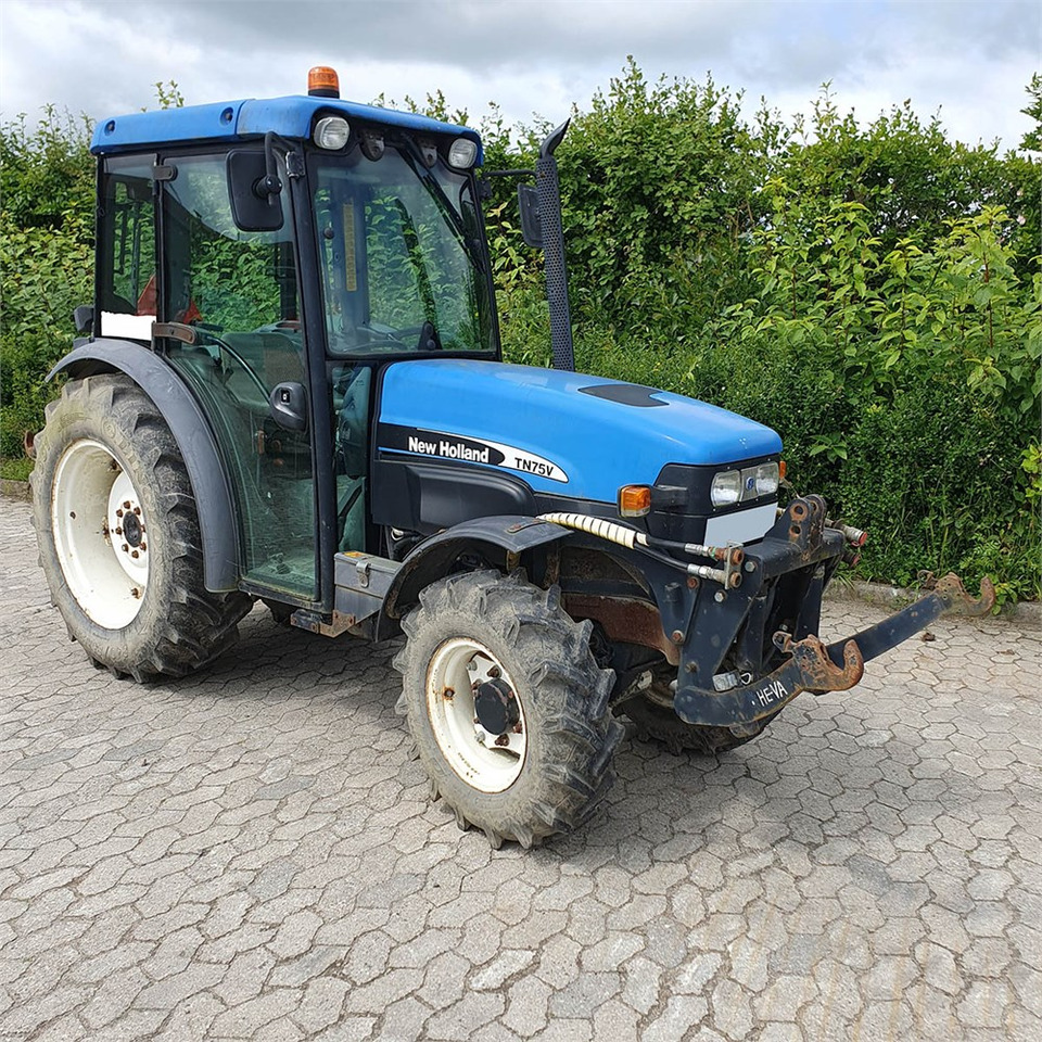New Holland TN75 V - Traktor: bilde 1 New Holland TN75 V - Traktor: bilde 1
