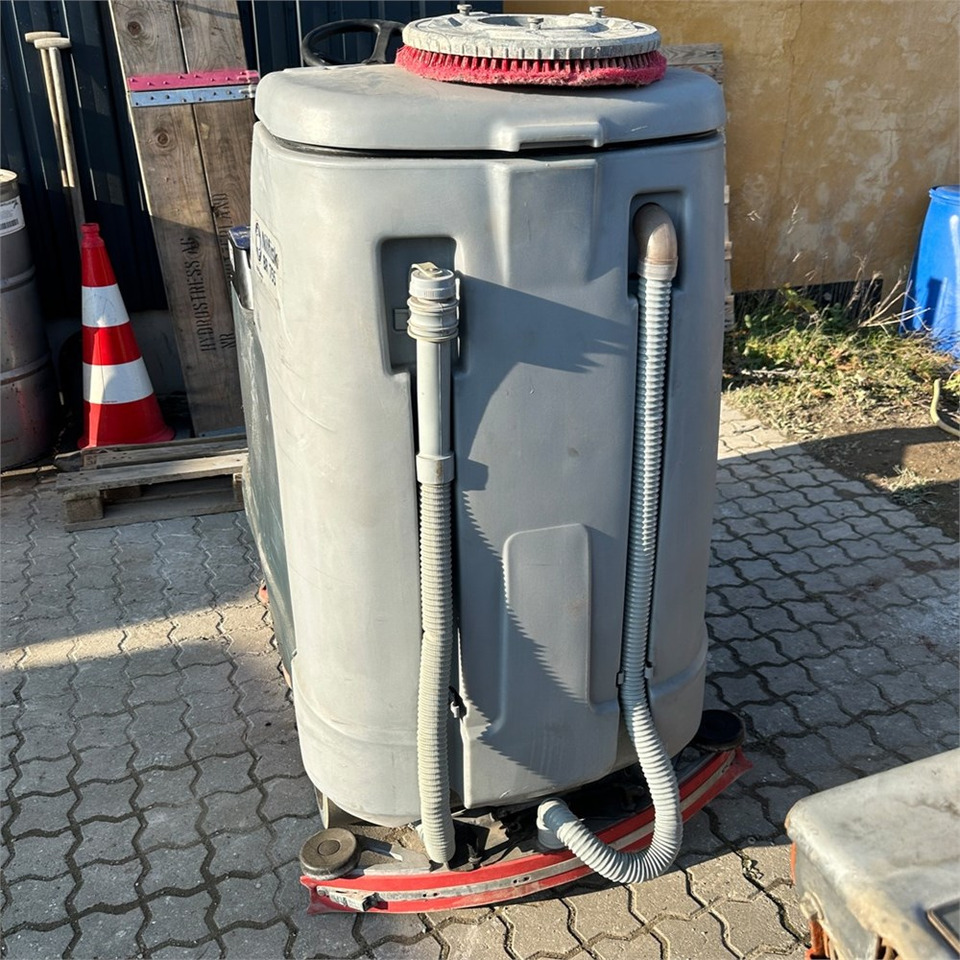 Nilfisk BR 755 - Gulvvaskemaskin: bilde 4 Nilfisk BR 755 - Gulvvaskemaskin: bilde 4