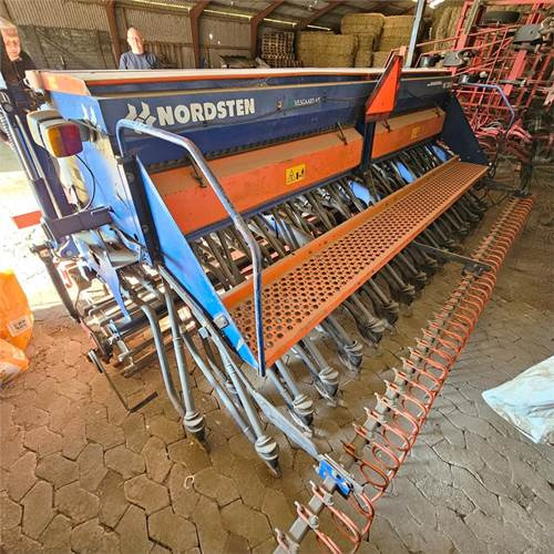 Nordsten NS 3040 - Utstyr til såing og planting: bilde 1 Nordsten NS 3040 - Utstyr til såing og planting: bilde 1
