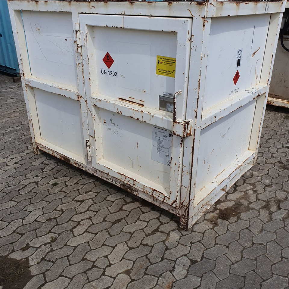 Roug A/S 2000 liter - Lagringstank: bilde 1 Roug A/S 2000 liter - Lagringstank: bilde 1