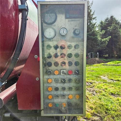 Vakuum lastebil Scania P250: bilde 33 Vakuum lastebil Scania P250: bilde 33