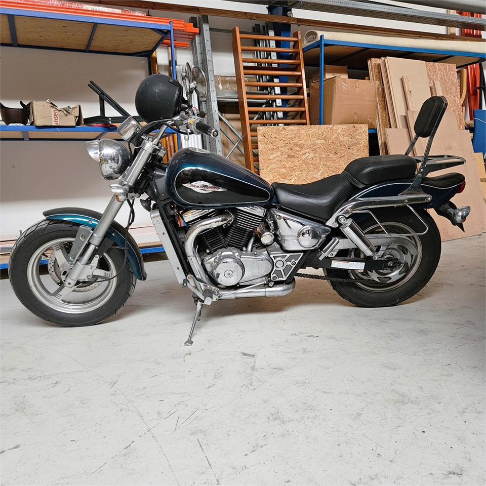 Suzuki Marauder VZ 800 - Motorsykkel: bilde 2 Suzuki Marauder VZ 800 - Motorsykkel: bilde 2