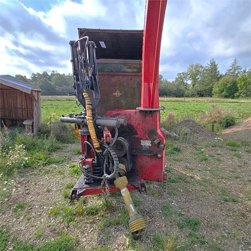 TP 280 PTO - Flismaskin: bilde 2 TP 280 PTO - Flismaskin: bilde 2