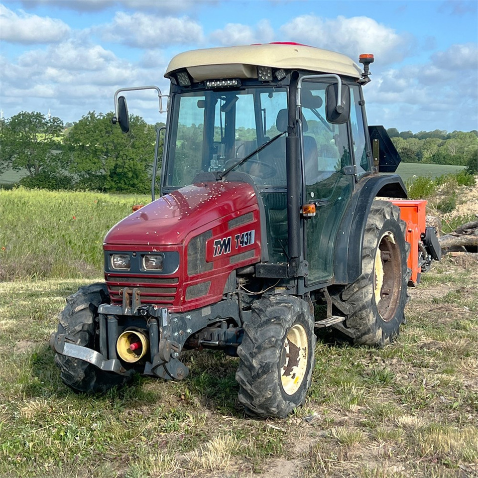 TYM T 431 - Kommunale traktor: bilde 2 TYM T 431 - Kommunale traktor: bilde 2