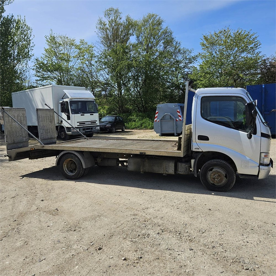Toyota Dyna - Planbil: bilde 1 Toyota Dyna - Planbil: bilde 1