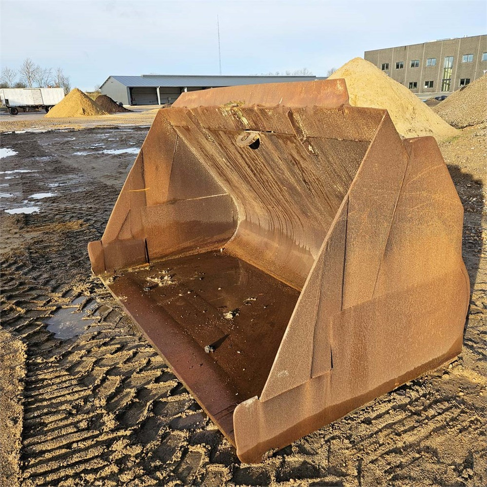 Volvo 3,8m3 - Lasterskuffe: bilde 1 Volvo 3,8m3 - Lasterskuffe: bilde 1