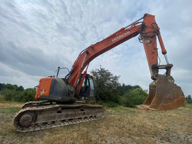 Hitachi ZX225USLC-3 - Beltegraver: bilde 2 Hitachi ZX225USLC-3 - Beltegraver: bilde 2