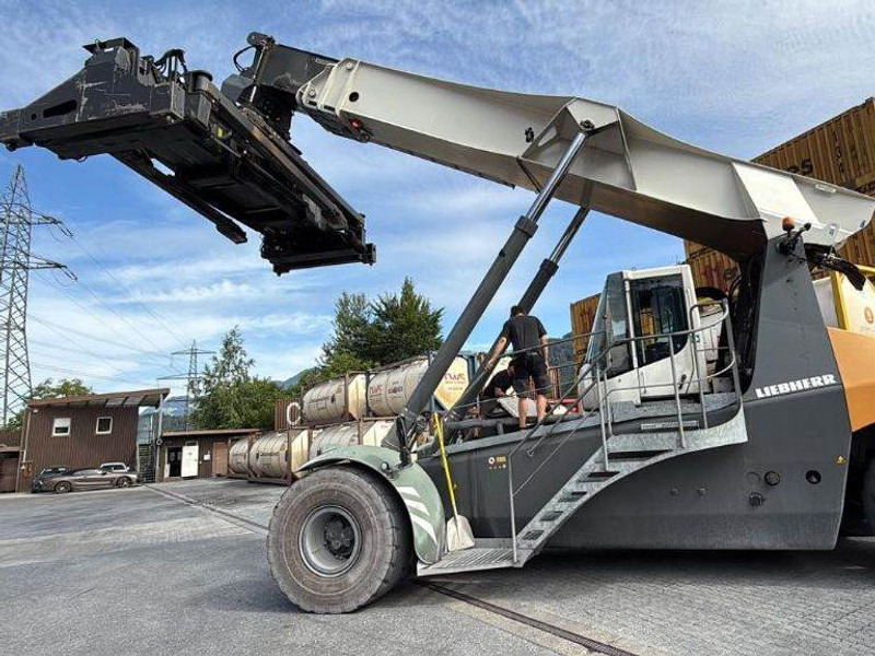 Liebherr LRS545 Intermodal - Reachstackere: bilde 2 Liebherr LRS545 Intermodal - Reachstackere: bilde 2