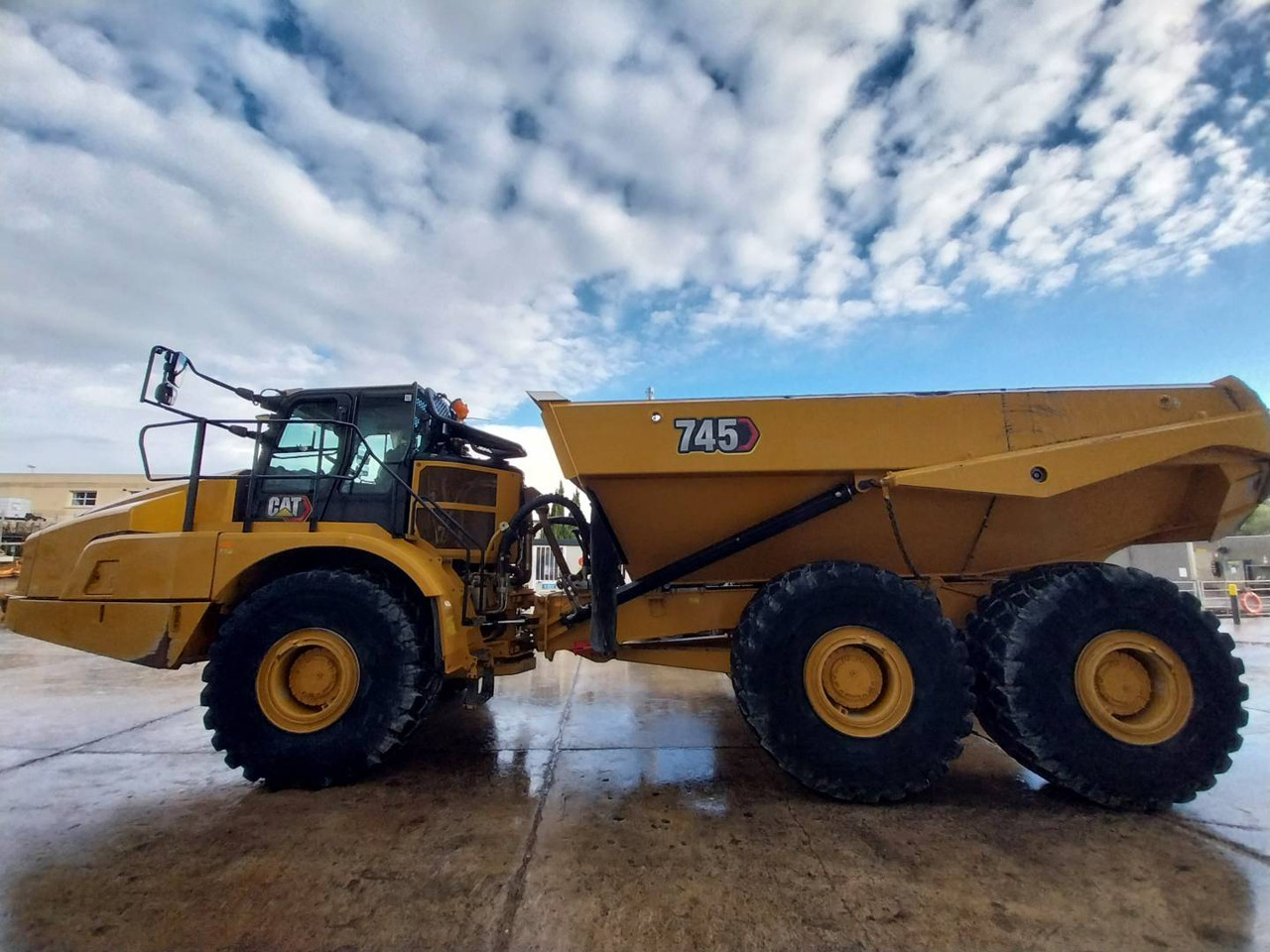 Rammestyrt dumper CAT 745: bilde 9