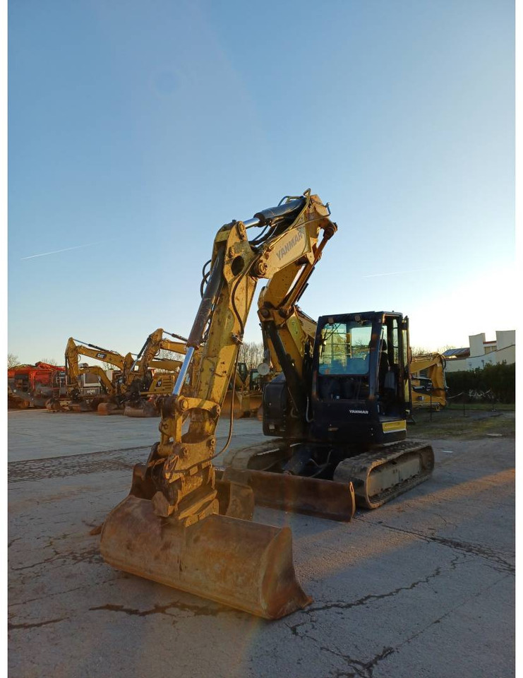 YANMAR B7 SIGMA - Beltegraver: bilde 1 YANMAR B7 SIGMA - Beltegraver: bilde 1