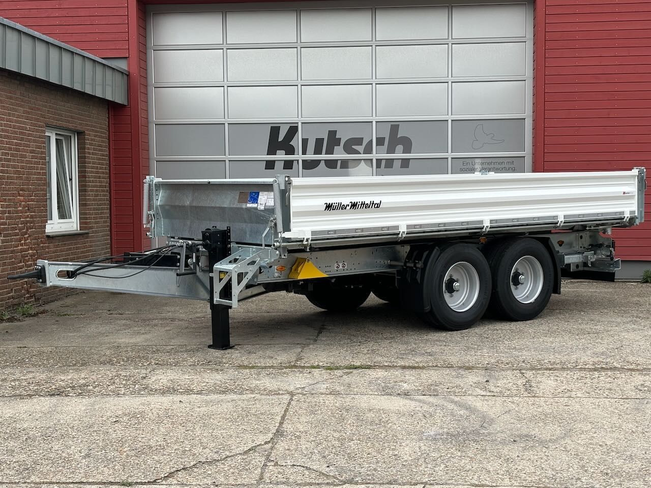 Müller-Mitteltal KA-TA-R 11,9/024 Breitreifen, Alu-Rampen, LED - Tipphenger: bilde 2 Müller-Mitteltal KA-TA-R 11,9/024 Breitreifen, Alu-Rampen, LED - Tipphenger: bilde 2