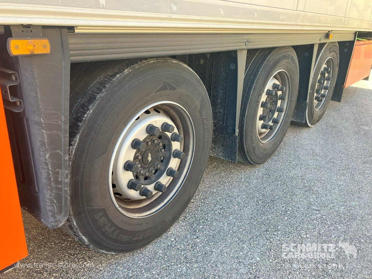 SCHMITZ Semiremolque Frigo Standard - Isotermisk semitrailer: bilde 3 SCHMITZ Semiremolque Frigo Standard - Isotermisk semitrailer: bilde 3