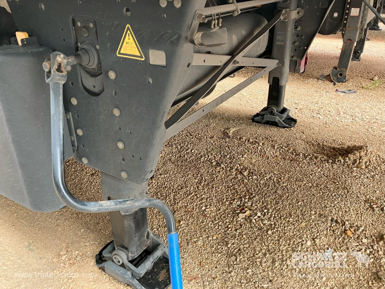 SCHMITZ Semiremolque Frigo Standard - Isotermisk semitrailer: bilde 2 SCHMITZ Semiremolque Frigo Standard - Isotermisk semitrailer: bilde 2