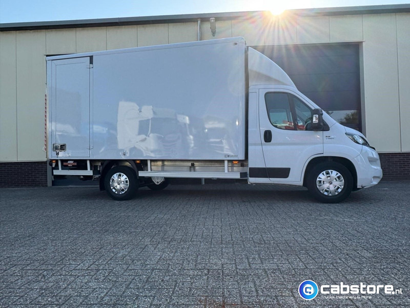 Fiat Ducato 2.3 Multijet 160 Pk Euro 6 - Bouwjaar 2021 - Handgeschakeld 6 speed - Airco - 3 zitplaatsen - Laadklep - Skapbil: bilde 5 Fiat Ducato 2.3 Multijet 160 Pk Euro 6 - Bouwjaar 2021 - Handgeschakeld 6 speed - Airco - 3 zitplaatsen - Laadklep - Skapbil: bilde 5