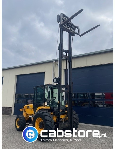 JCB 930 Off-Road forklift - Ruwterrein heftruck -Bouwjaar 2008 - 4x4 - 4WD - Side shift - Vorkverstelling - 550 cm hefhoogte - Terrenggående gaffeltruck: bilde 4 JCB 930 Off-Road forklift - Ruwterrein heftruck -Bouwjaar 2008 - 4x4 - 4WD - Side shift - Vorkverstelling - 550 cm hefhoogte - Terrenggående gaffeltruck: bilde 4