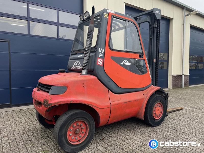 Linde H45D Bouwjaar 2002 - Draaiuren 15.485 - Side Shift - Vorkverstelling - Half gesloten cabine - 4500 kg - Dieseltruck: bilde 5 Linde H45D Bouwjaar 2002 - Draaiuren 15.485 - Side Shift - Vorkverstelling - Half gesloten cabine - 4500 kg - Dieseltruck: bilde 5