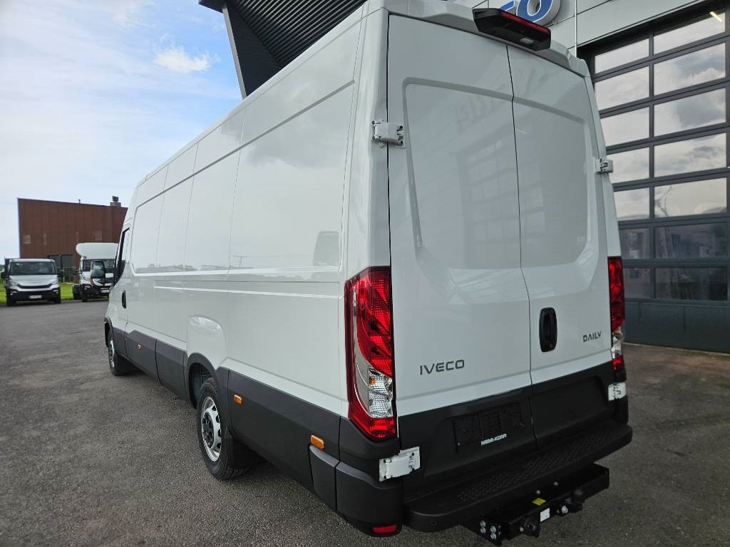 Iveco Daily 35S16A8 - Kassebil: bilde 4 Iveco Daily 35S16A8 - Kassebil: bilde 4