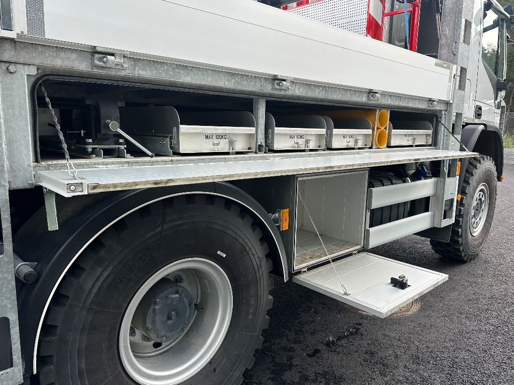 Ny Kranbil Iveco Eurocargo ML150E28 4x4 sähkölaitos varustein: bilde 19