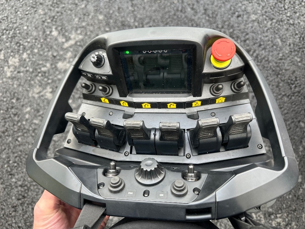 Ny Kranbil Iveco Eurocargo ML150E28 4x4 sähkölaitos varustein: bilde 11