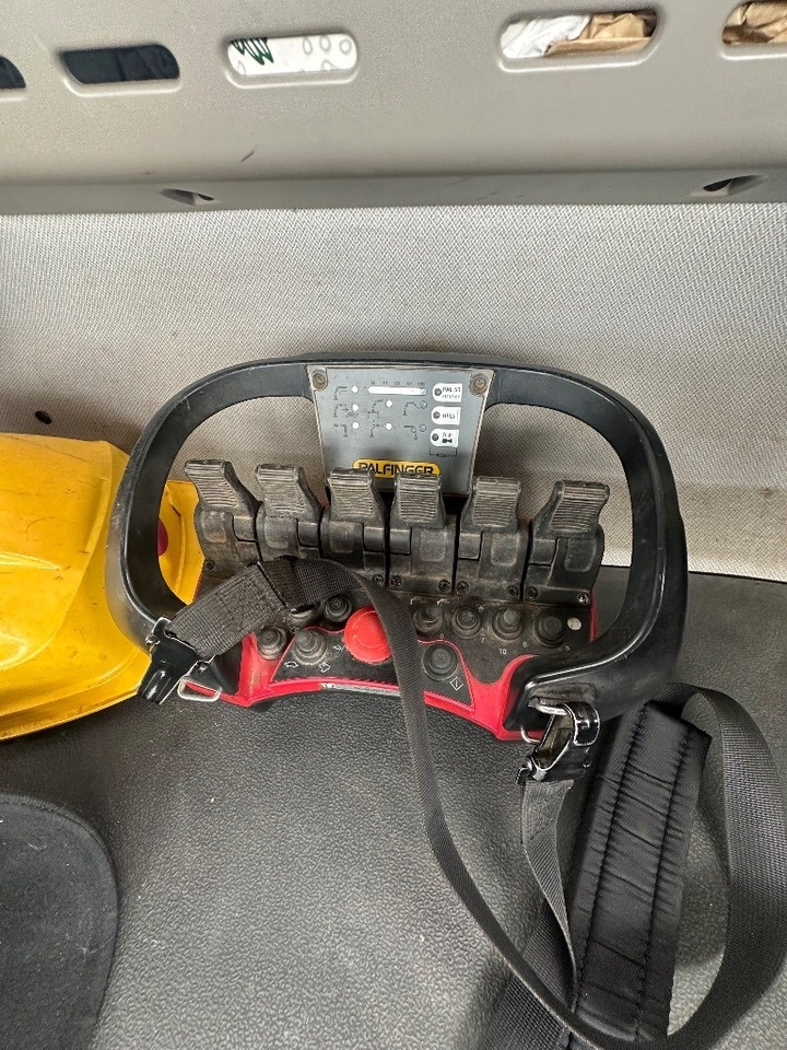 Iveco S-Way AD 260S48 - Kranbil: bilde 4 Iveco S-Way AD 260S48 - Kranbil: bilde 4