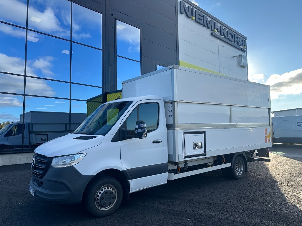 Mercedes-Benz Sprinter 516 Nouseva kori - Varebil med skap: bilde 1 Mercedes-Benz Sprinter 516 Nouseva kori - Varebil med skap: bilde 1