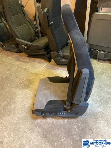 MAN TGX Sæde LH - Førerhus og interiør for Lastebil: bilde 1 MAN TGX Sæde LH - Førerhus og interiør for Lastebil: bilde 1