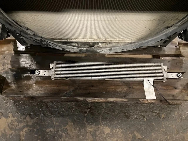 Mercedes A9605005801 – Mercedes transmision oil cooler - Girkasse og deler for Lastebil: bilde 1 Mercedes A9605005801 – Mercedes transmision oil cooler - Girkasse og deler for Lastebil: bilde 1